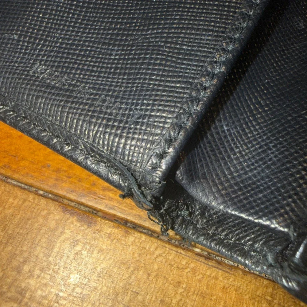 Prada Vintage Black Saffiano Leather Tri-Fold Wallet Triangle Logo Project Piece - Picture 14 of 16